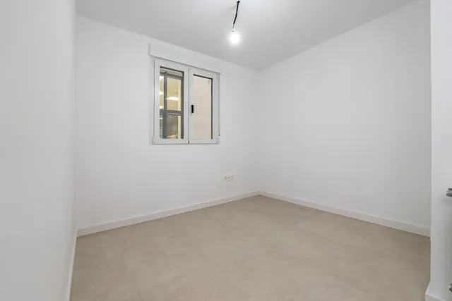 VENTA DE CÉNTRICO PISO EN ACERA DEL CASINO (CENTRO) - GRANADA — 26