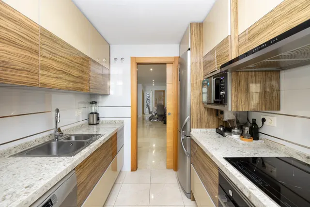 Dúplex de 4 dormitorios con vistas al mar, terraza y piscina en Velilla-Taramay — 22