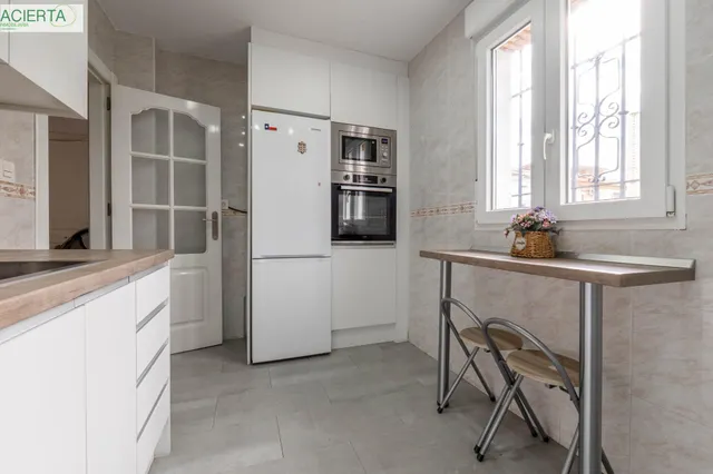 Encantadora Casa Reformada en Ogijares con Vistas y Espacios para Disfrutar — 18