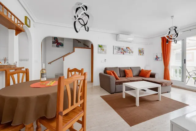 Apartamento dúplex con piscina comunitaria, Alicante, Orihuela Costa. 2 habitaciones, 89 m2, 1,6 kilómetros del mar — 7