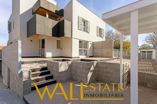 Chalet de obra nueva en canillejas — 2