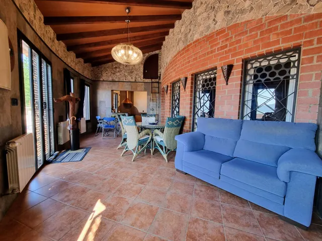 CASAS INDIVIDUALES  CON PARCELAS EN CIMBRIO (BARCENA DEL BIERZO) — 27