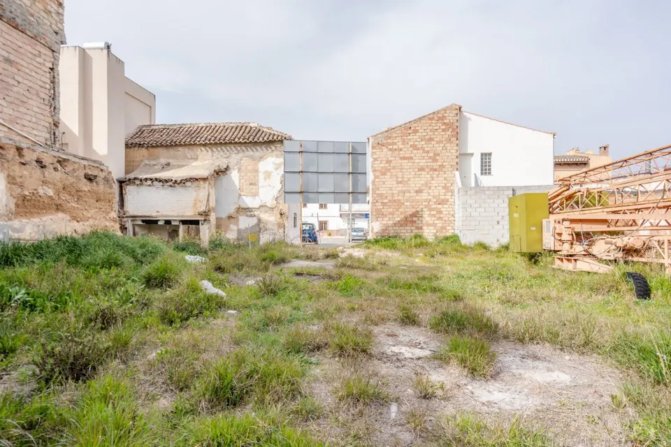 Magnífico solar urbano en pleno centro de Otura