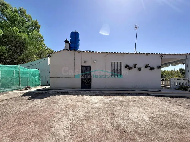 Finca rústica agraria con vivienda, piscina y 3.661 m2 en Sa - foto 3