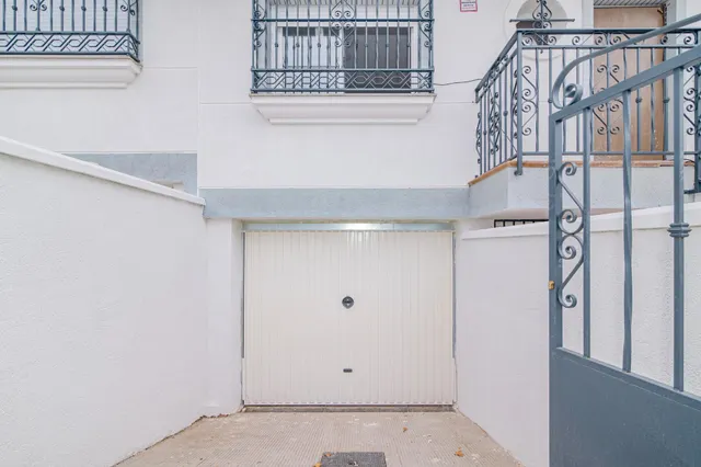 Moderno Adosado en Lachar, Ideal para Familias — 32