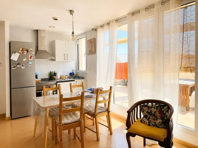 Ático luminoso con gran terraza de uso privado en el corazón - foto 3