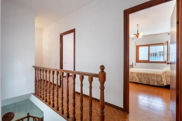Casa con encanto, cochera y terraza privada en calle Acosta — 9