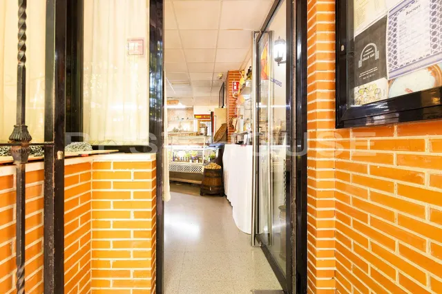 Local Comercial en Venta en Av Juan de Borbón - La Flota - foto 4