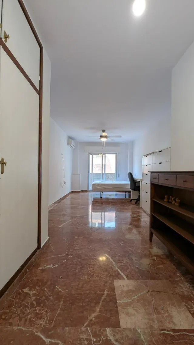 Piso 4 habitaciones 145m² en alquiler - Arabial — 13