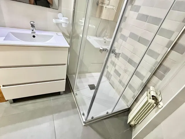 Planta Baja Espaciosa y Acogedora en Ca N'Anglada, Terrassa por solo €123,000 — 9