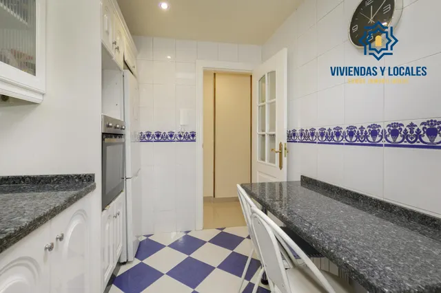 Piso en Calle Arabial con Vistas Despejadas al Parque García Lorca — 15