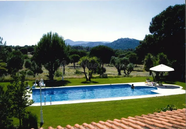 Chalet en San Ramón con 6.000 m2 de urbano y 100.000 m2 de r - foto 4