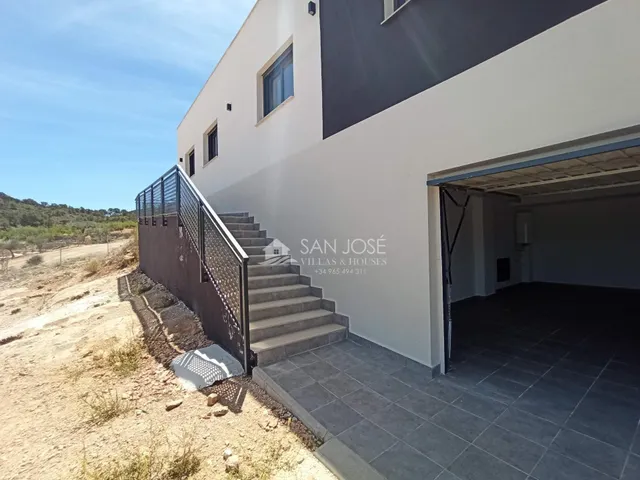 Se vende Villa con piscina en Cañada de la Leña — 10