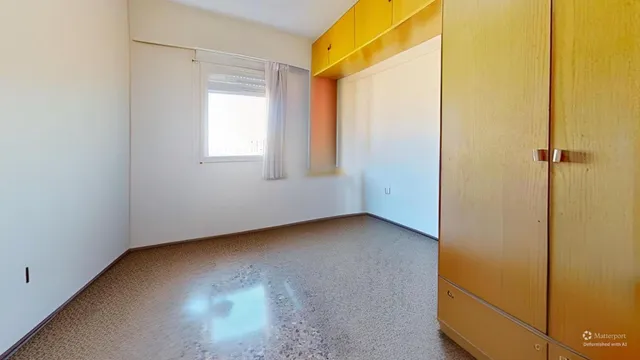 EXCELENTE ZONA, PISO TOTALMENTE EXTERIOR CON LA MEJOR ORIENTACION- ESTE, MUY LUMINOSO, 7º PISO, BUENA FINCA CARAVISTA. — 44