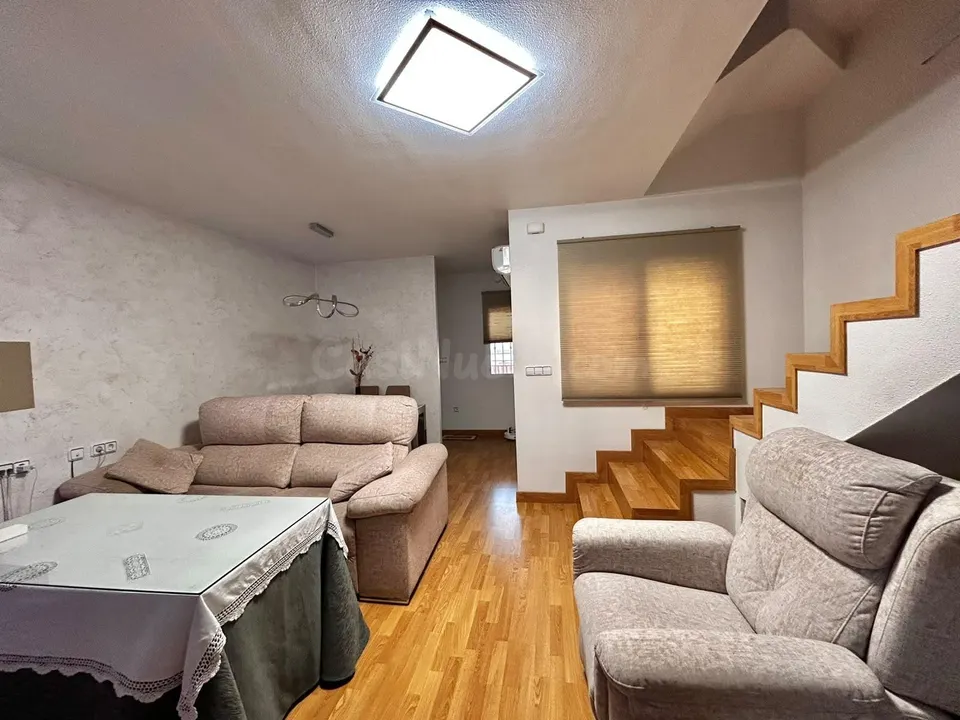 **descubre todo lo que podría ser tu nuevo hogar totalmente amueblado y con electrodomesticos en el llano de molina**.