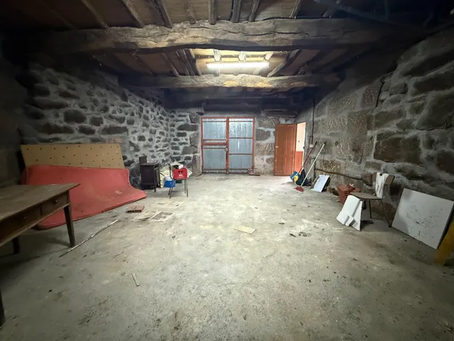 SE VENDE CASA CON PARCELA EN SANDIAS. — 45