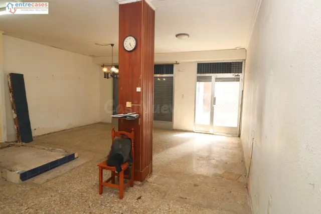 LOCAL COMERCIAL 98 m2 ÚTILES + GRAN ESCAPARATE | SAGUNTO
