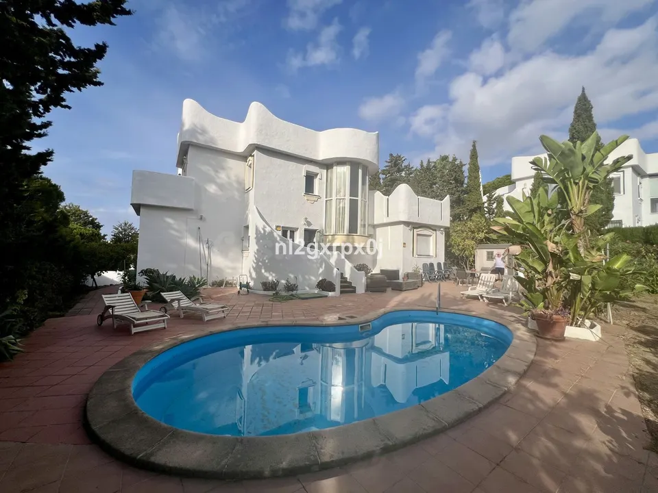 Chalet 3 habitaciones 276m² en venta - Marbella