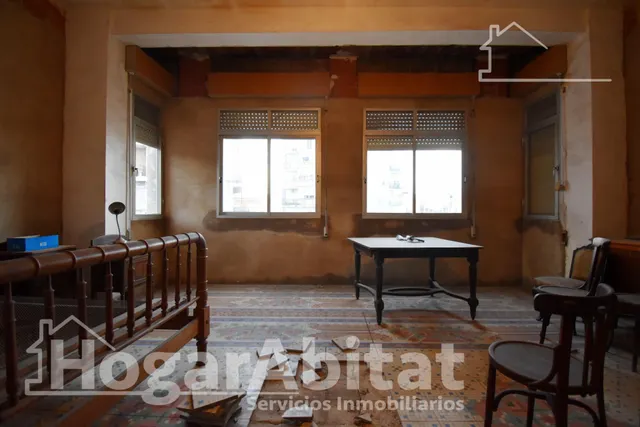 Gran casa de pueblo esquinera con trastero y terraza — 31