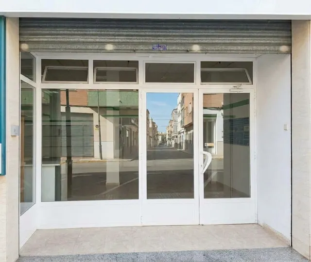 Local comercial impecable y versátil a pie de calle en Muro  - foto 2