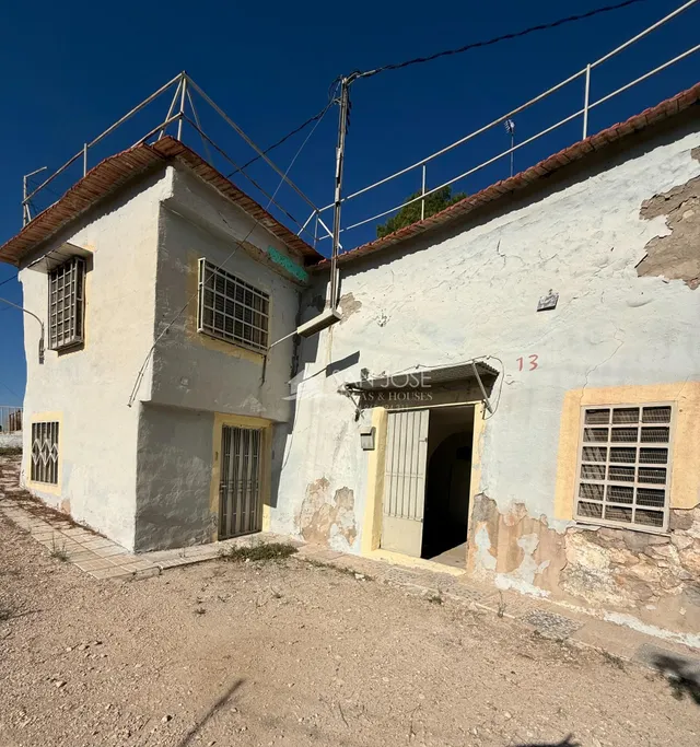 Se vende cueva para reformar en la zona de carrefour de Petrer — 13