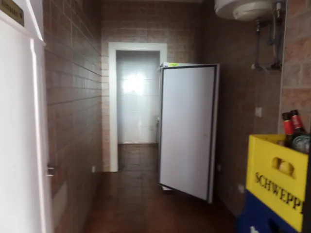 Estupendo local comercial en venta y en alquiler en plena calle Ramón y Cajal — 8