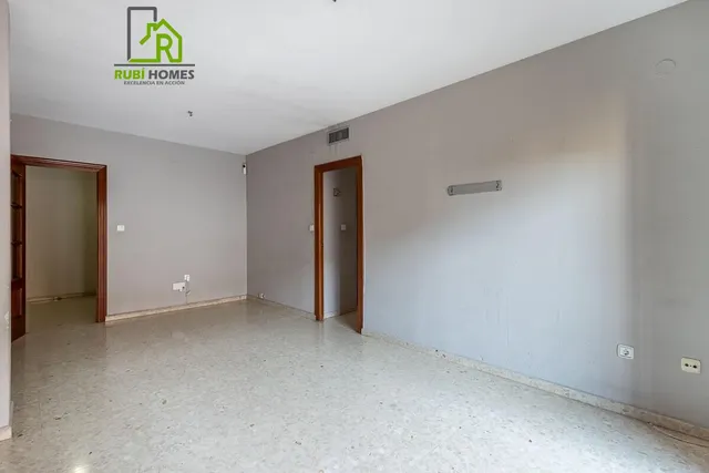 Espacio, luz y comodidad en una vivienda con grandes posibilidades en zona Alcampo — 6