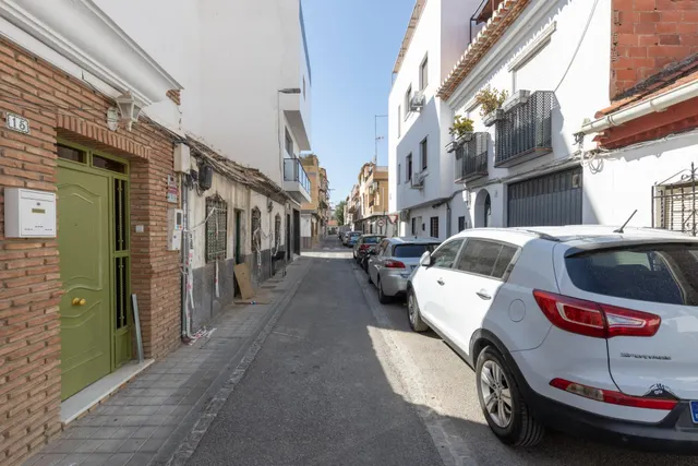 SE VENDE CASA SOLAR EN CALLE GUADALAJARA, EN EL ZAIDÍN. — 6