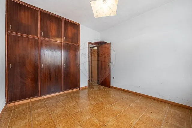 Chalet 7 habitaciones 270m² en venta - Serzedo e Perosinho — 7
