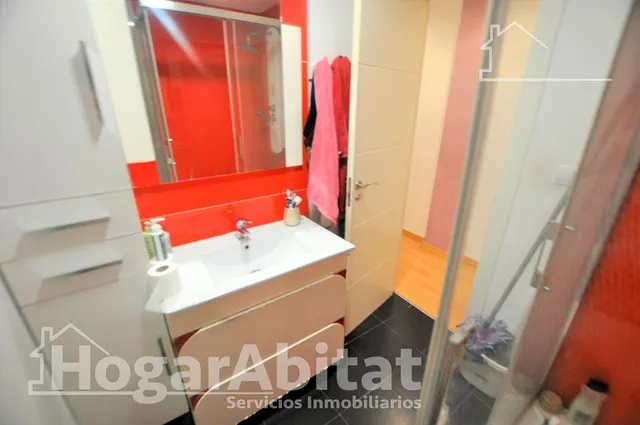 REFORMADO Y ACOGEDOR CON DOS BALCONES CERCA DE AV. DEL TÚRIA — 30