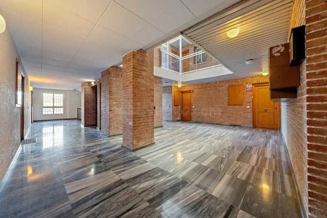 Piso con terraza, piscina y ascensor en Vinyols i els Arcs | - foto 3