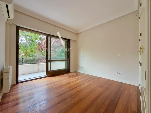 En una de las mejores urbanizaciónes de la zona coqueto piso con terraza  piscina y plaza de apracamiento — 20