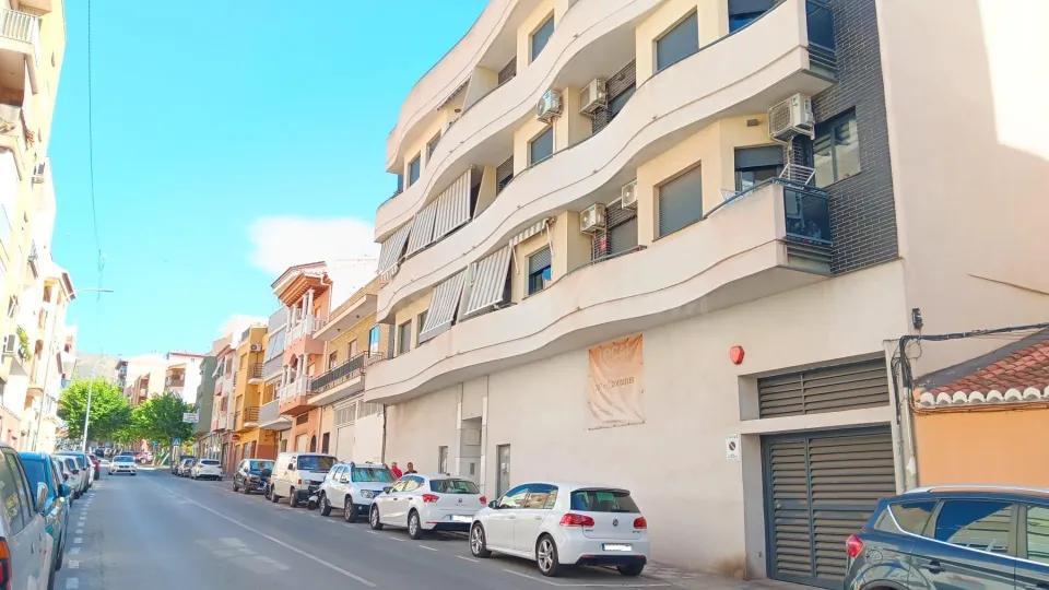 ¡GRAN OPORTUNIDAD! LOCAL COMERCIAL EN CALLE CRUCES