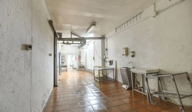 Nave en venta en O´Vilar (Guísamo) — 23