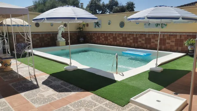 Chalet en la Urb La Colina, con 10 habitaciones, piscina, casa de invitados en una parcela de 1230 m2!!! — 18