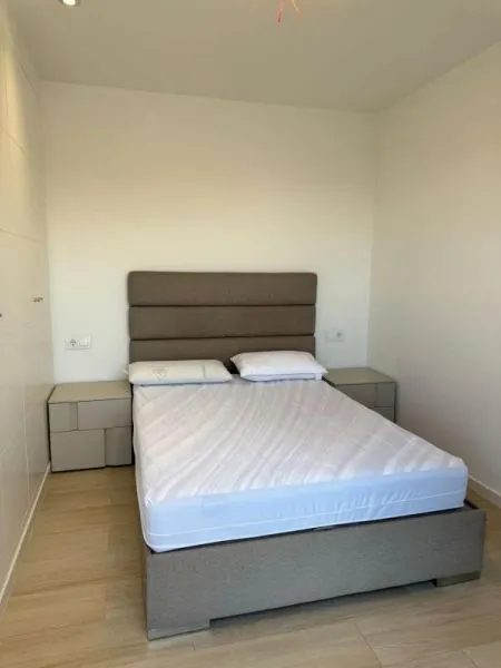 Casa 4 habitaciones 150m² en venta - Zona Pueblo — 28