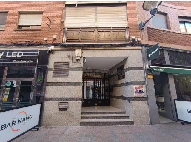 SE VENDE piso OKUPA en C Calzada de Puertollano - foto 4