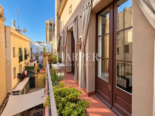 Encantador piso con elementos arquitectónicos originales en el Barrio Gótico de Barcelona — 20