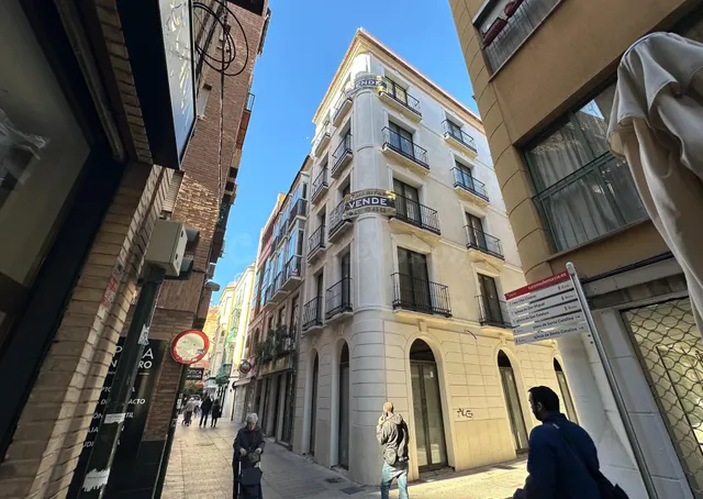 Ático dúplex de diseño con terraza y jacuzzi a 20 m de Plaza