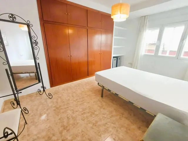 Piso 2 habitaciones 91m² en alquiler - Gran via — 10