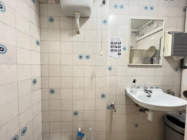 Espectacular local oficina con 170 m2 en Avenida Barcelona zona Esclat — 20