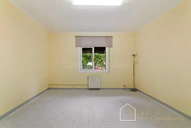 Piso en venta en plaza virrei amat – 4 habitaciones y 77 m2 útiles — 3