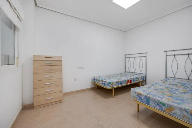 Venta de amplio apartamento seminuevo Ed.Torreaguas Torrevieja — 37
