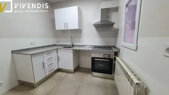 PISO EN VENTA - ZONA PRÍNCIPE DE VIANA - foto 2