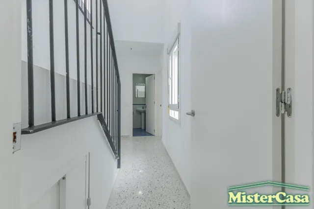 EXCLUSIVA. Zona norte. Ático Dúplex VPO. Terraza-solarium de 52m2. 4 dormitorios, 2 baños. Garaje. — 20