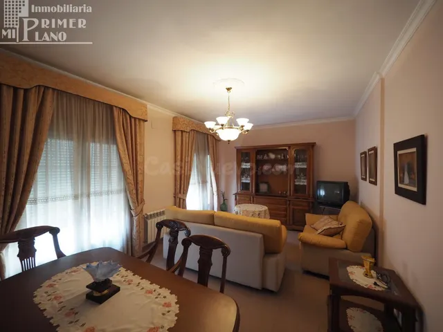 *¡¡OPORTUNIDAD PARA ENTRAR A VIVIR!! Se vende casa de dos pl