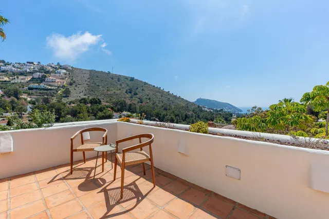 Villa de Estilo Finca Mediterránea con Vistas al Mar en Moraira — 36