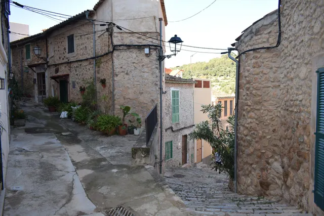 Solar urbano con vistas espectaculares en el casco antiguo residencial de Bunyola — 11