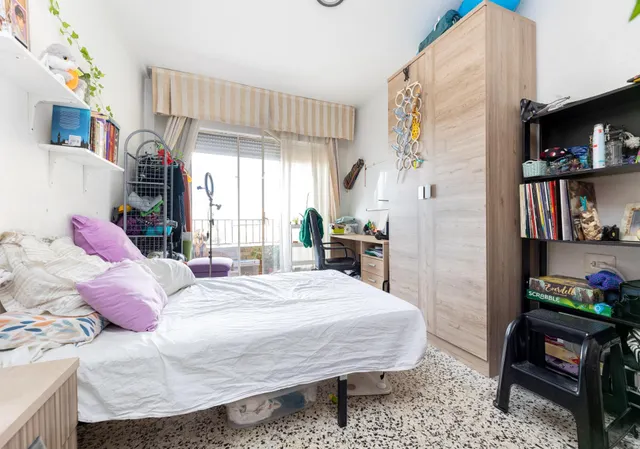 En Venta Piso de 4 dormitorios con ascensor, ideal para reformar a tu gusto. — 16