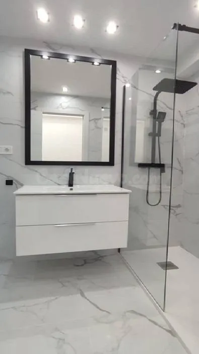 PISO DE 3 DORMITORIOS COMPLETAMENTE NUEVO A UN PASO DEL PUER - foto 2